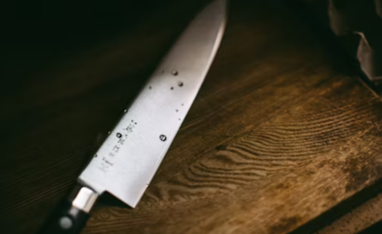 В Сасовском округе пьяный мужчина напал на женщину на остановке