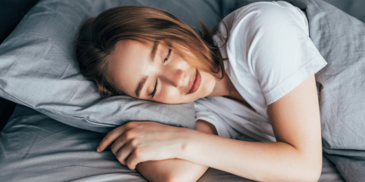 Невролог Мартынов: сон меньше 5 часов способствует развитию диабета и ожирению