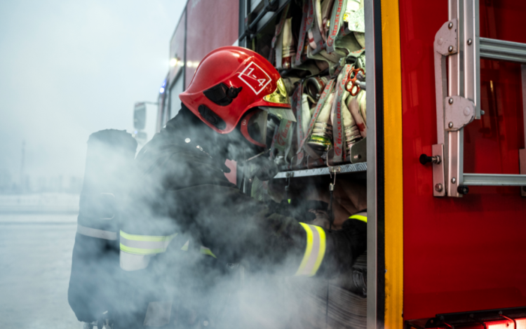 Под Рязанью сгорели 4 дачных дома, погиб человек