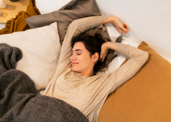 Невролог Мартынов: ложиться спать лучше всего до 23.00 Невролог Мартынов: ложиться спать лучше всего до 23.00