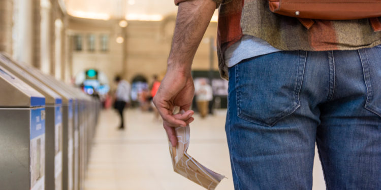 Рязанка фиктивно прописала в своей квартире 6 мигрантов