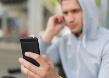 Эксперт Максимова: участники мошеннических схем звонят и сразу бросают трубку Эксперт Максимова: участники мошеннических схем звонят и сразу бросают трубку