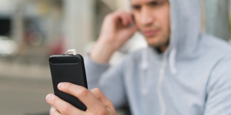 Эксперт Максимова: участники мошеннических схем звонят и сразу бросают трубку Эксперт Максимова: участники мошеннических схем звонят и сразу бросают трубку