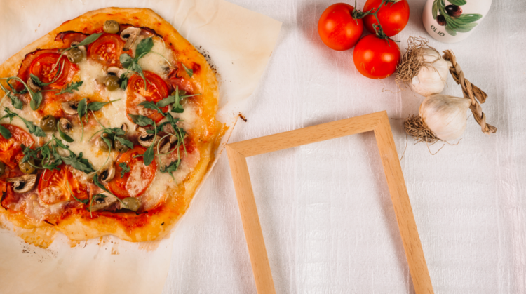 Роскачество обнаружило в пицце "Маргарита" фальсифицированный сыр