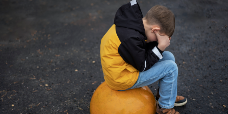 На Касимовском шоссе неизвестные мужчины пытались увести чужих детей с детской площадки На Касимовском шоссе неизвестные мужчины пытались увести чужих детей с детской площадки