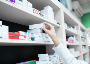 Депутат Дрожжина: с 1 июня изменится работа российских аптек Депутат Дрожжина: с 1 июня изменится работа российских аптек