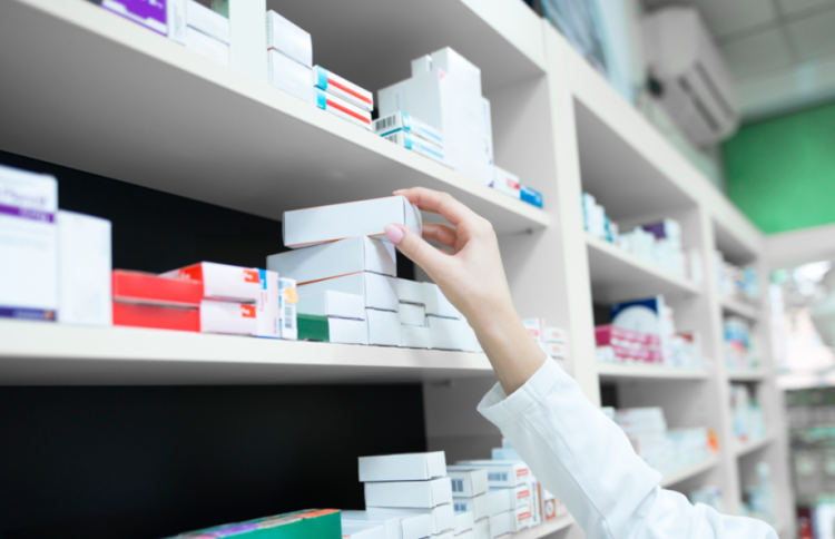 Депутат Дрожжина: с 1 июня изменится работа российских аптек