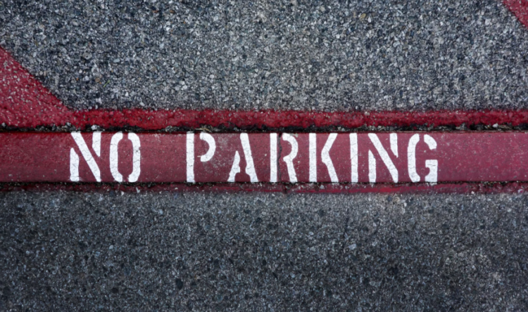 Рязанских водителей просят не парковать транспорт около Лесопарка 1 июня