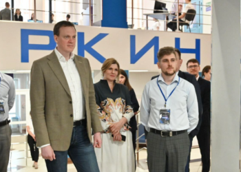 Рязанский губернатор Павел Малков посетил детский технопарк "Кванториум "Дружба" Рязанский губернатор Павел Малков посетил детский технопарк «Кванториум «Дружба»