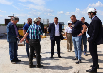 Артемов проконтролировал ход строительства новых школ и детских садов в Рязани Артемов проконтролировал ход строительства новых школ и детских садов в Рязани