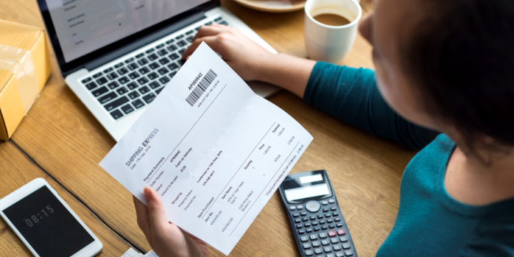 Юрист Иващенко: квитанции по оплате услуг ЖКХ нужно хранить как можно дольше