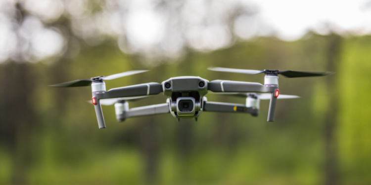 Малков: в Рязани из-за падения осколков БПЛА повреждены автомобили и разбиты окна в жилых домах Малков: в Рязани из-за падения осколков БПЛА повреждены автомобили и разбиты окна в жилых домах