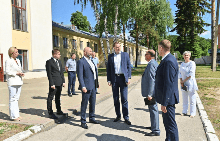 Рязанский губернатор Павел Малков посетил детский противотуберкулезный диспансер «Кирицы»