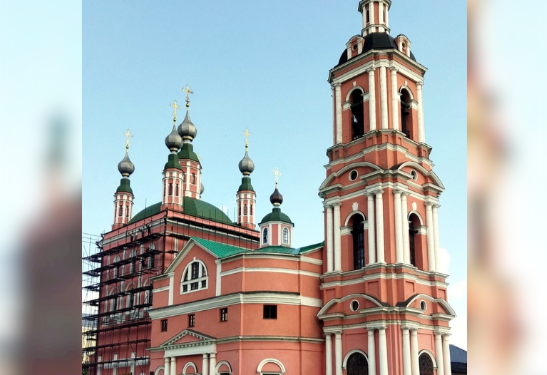 Актер и режиссер Михалков пожертвовал стройматериалы для рязанского храма