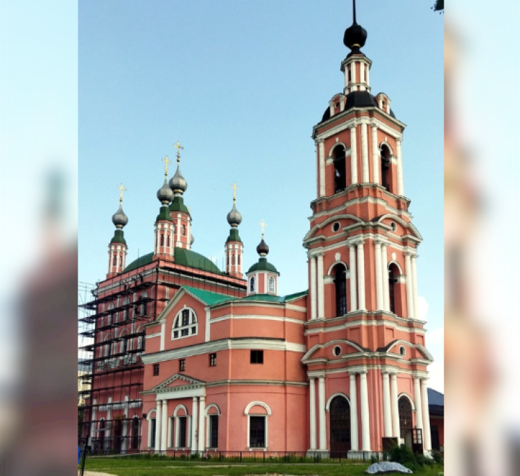 Актер и режиссер Михалков пожертвовал стройматериалы для рязанского храма