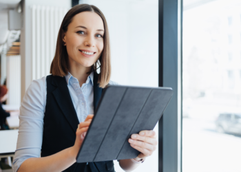 Где работает и сколько получает менеджер по продажам. Как им стать Где работает и сколько получает менеджер по продажам. Как им стать