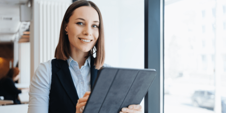 Где работает и сколько получает менеджер по продажам. Как им стать