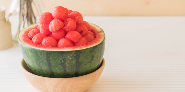 Гастроэнтеролог Сонина предупредила рязанцев об опасности покупки ранних арбузов и дынь Гастроэнтеролог Сонина предупредила рязанцев об опасности покупки ранних арбузов и дынь