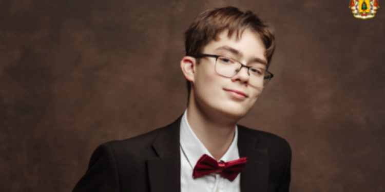 Рязанский выпускник Андрей Брижанев сдал ЕГЭ по географии на 100 баллов