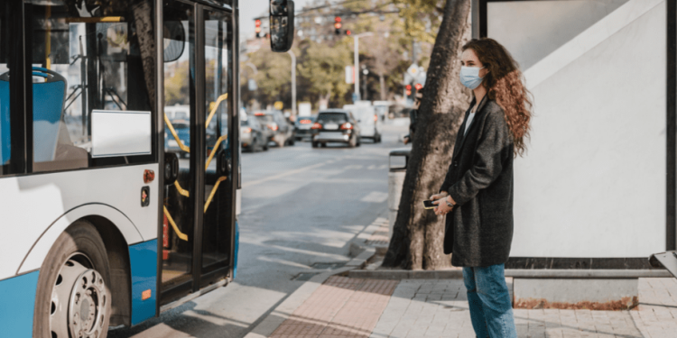 Водителей будут штрафовать за опоздание общественного транспорта на 30 тысяч рублей