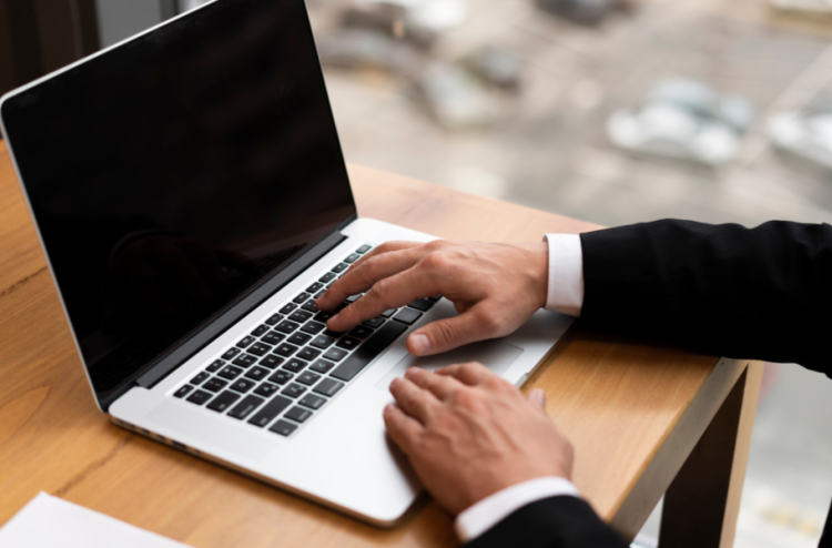 Первый зампред Рязанского правительства Денис Боков создал аккаунты в Telegram и во "ВКонтакте"