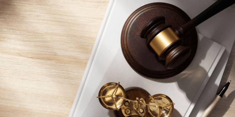 Руководитель рязанской фирмы задолжал трем сотрудникам 5,1 миллиона рублей