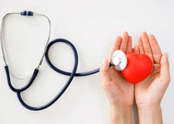 Кардиолог Антон Вахляев назвал первые признаки теплового удара Кардиолог Антон Вахляев назвал первые признаки теплового удара