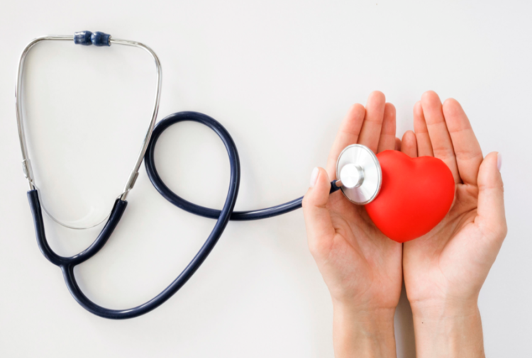 Кардиолог Антон Вахляев назвал первые признаки теплового удара