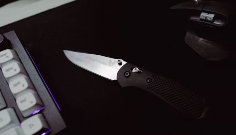 В Шацком районе пьяный мужчина угрожал убийством своей сестре