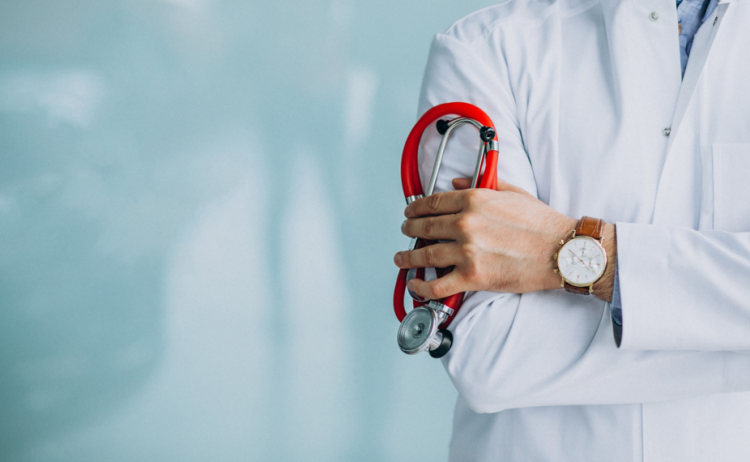 Реаниматолог Вахляев назвал заболевания, которые сопровождаются отеками