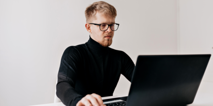 Госдума приняла закон о штрафах за поиск экстремистских материалов в Сети