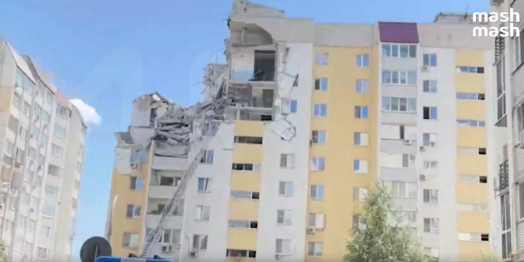 Число погибших в результате взрыва газа в жилом доме в Саратове возросло до четырех