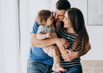 Россиянам с детьми до 18 лет предложили давать дополнительный выходной