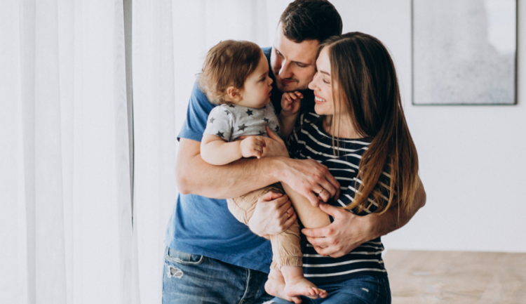 Россиянам с детьми до 18 лет предложили давать дополнительный выходной