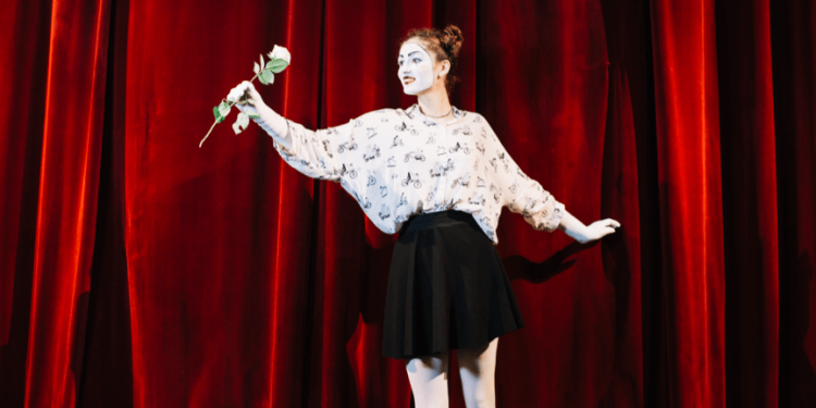 В России начнут отмечать День артиста В России начнут отмечать День артиста