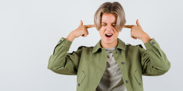 Россиян предупредили о штрафах за ночную уборку в квартире