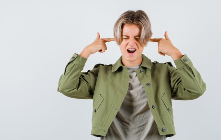 Россиян предупредили о штрафах за ночную уборку в квартире