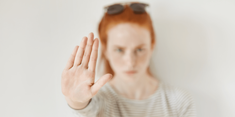 Россиян намерены начать штрафовать за мат