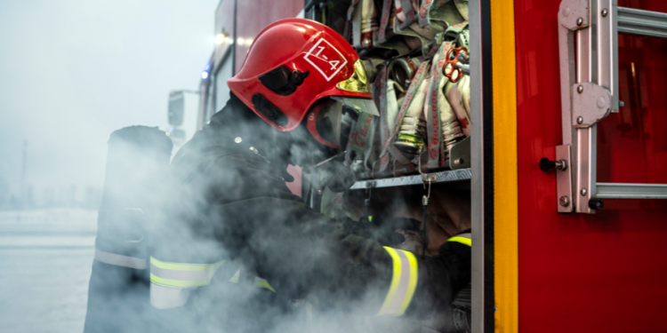 В Старожиловском районе горел жилой дом