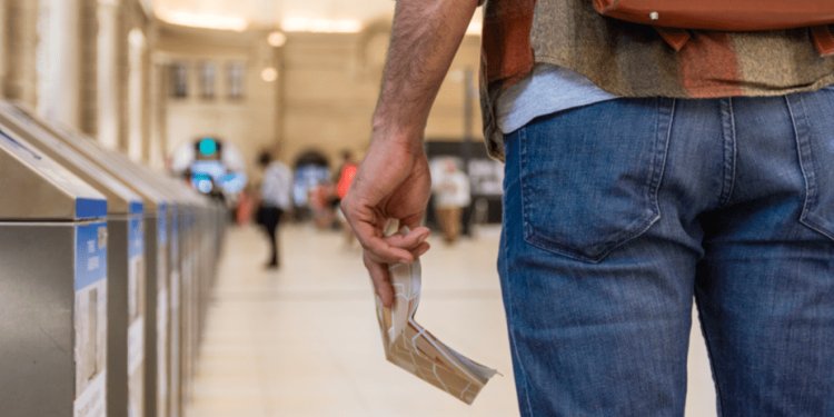 Рязанка фиктивно прописала в своей квартире 17 мигрантов