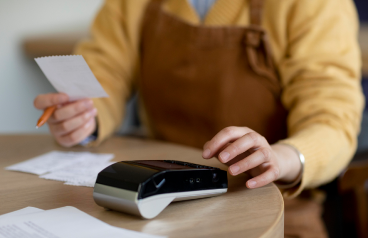 ФНС возобновила проверку выдачи чеков в рязанских кафе и ресторанах