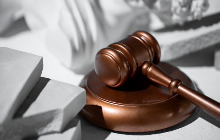 Главреду рязанского издания "Своя колокольня" Комарову продлили срок содержания в СИЗО