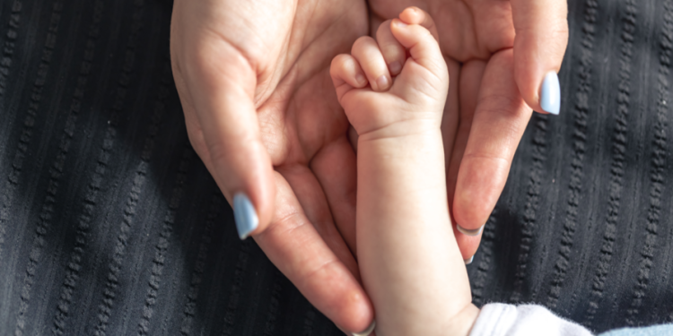 В Рязанском перинатальном центре врачи приняли роды у женщины с нарушением ритма сердца