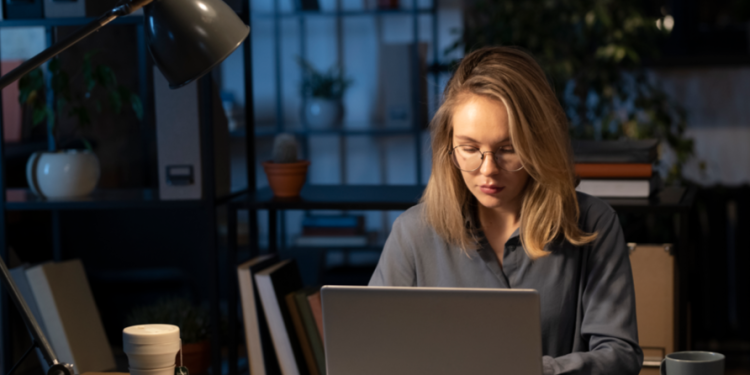 Россиянам напомнили о шестидневной рабочей неделе в конце октября