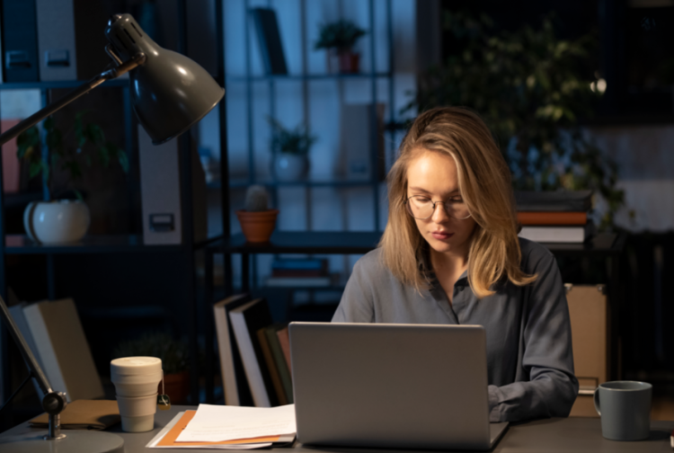 Россиянам напомнили о шестидневной рабочей неделе в конце октября