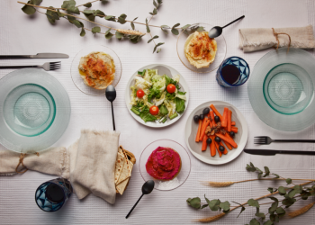 Гастроэнтеролог Пехотина рассказала об опасности позднего ужина Гастроэнтеролог Пехотина рассказала об опасности позднего ужина