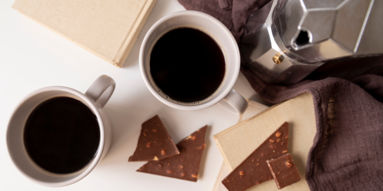 Врач Тен рассказала о пользе сочетания кофе и темного шоколада