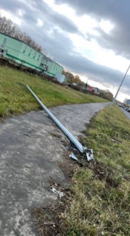 Под Рязанью 22-летний водитель на Lada Priora улетел в кювет и врезался в столб