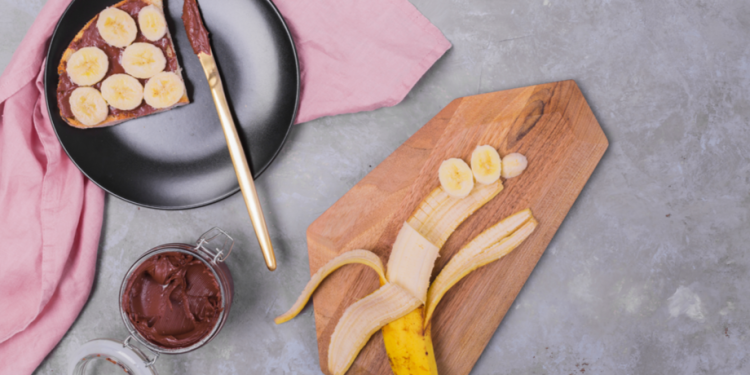 Роспотребнадзор: бананы, горький шоколад и мясо являются продуктами-антидепрессантами