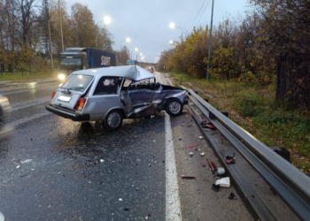 В ДТП в Рязанской области пострадали 63-летний водитель и 13-летний подросток-пассажир В ДТП в Рязанской области пострадали 63-летний водитель и 13-летний подросток-пассажир